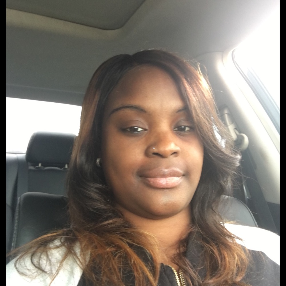 Meet your Posher, Ebony